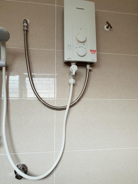 Untuk Disewa - Bangsar 2 sty house 22x75 4R+3B near Bangsar Village walking distance