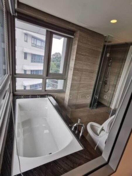 master bedroom toilet