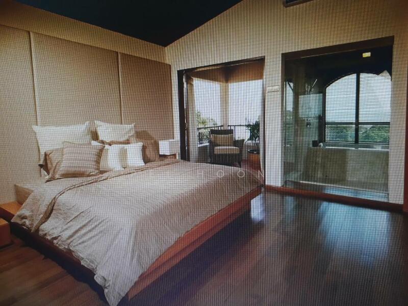 For Sale - Moonlight Bay 3 storey bungalow