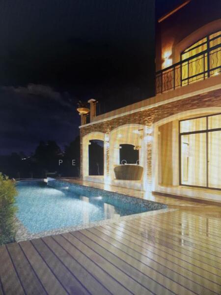 For Sale - Moonlight Bay 3 storey bungalow