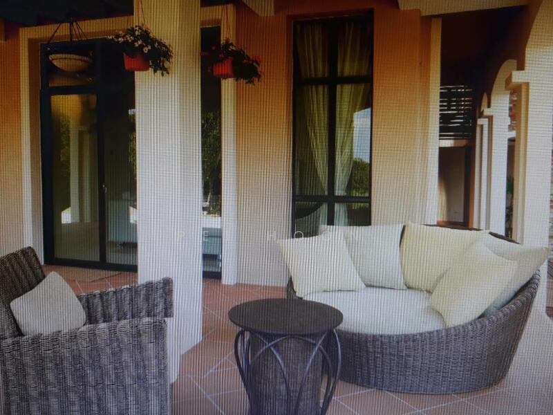 For Sale - Moonlight Bay 3 storey bungalow