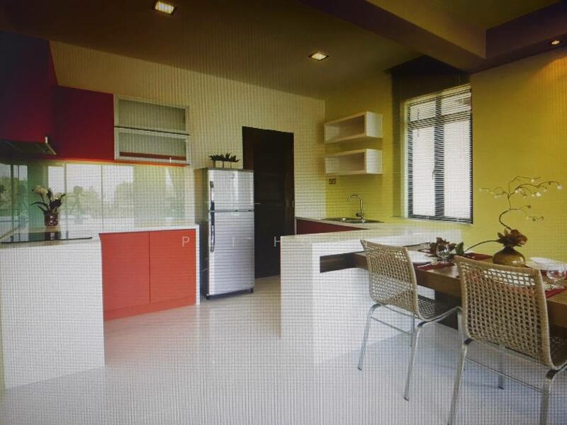 For Sale - Moonlight Bay 3 storey bungalow