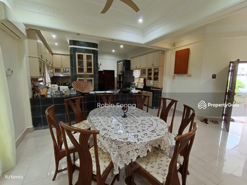 For Sale - Three Storey Bungalow in Bukit Beruang