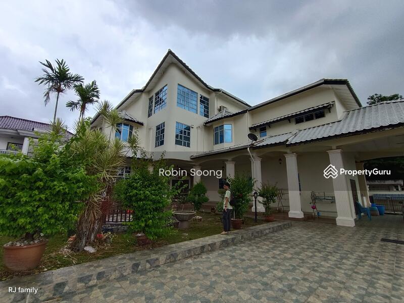 For Sale - Three Storey Bungalow in Bukit Beruang