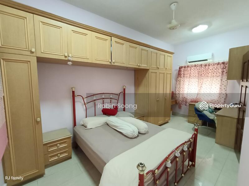 For Sale - Three Storey Bungalow in Bukit Beruang