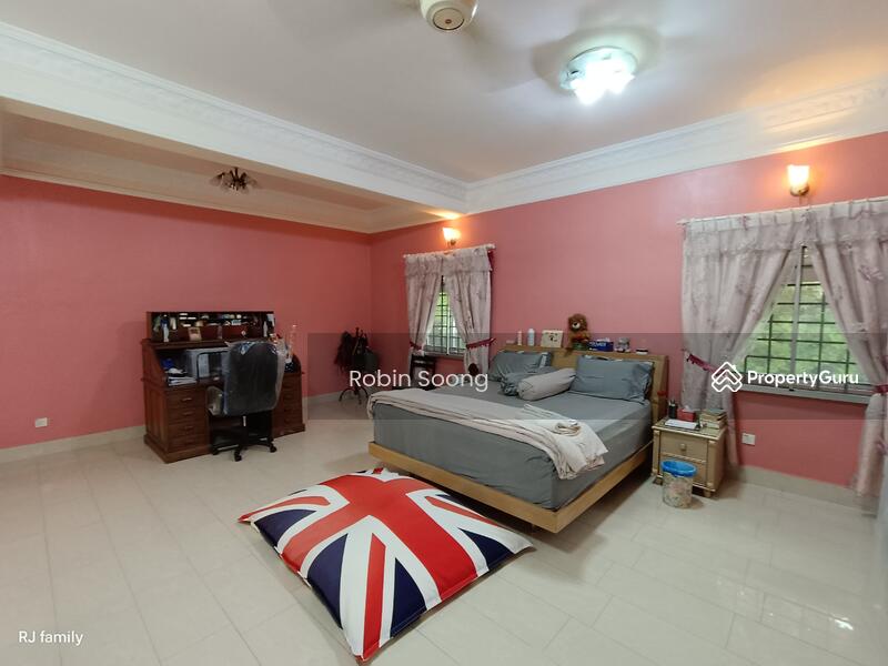For Sale - Three Storey Bungalow in Bukit Beruang