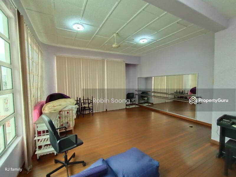 For Sale - Three Storey Bungalow in Bukit Beruang