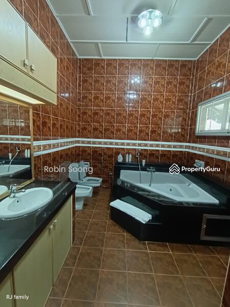 For Sale - Three Storey Bungalow in Bukit Beruang