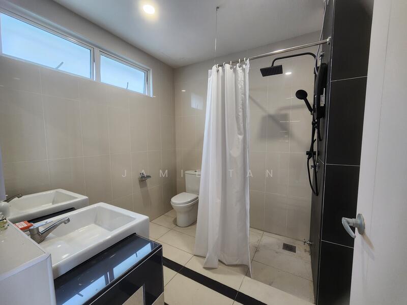 Untuk Disewa - Fairway Suites