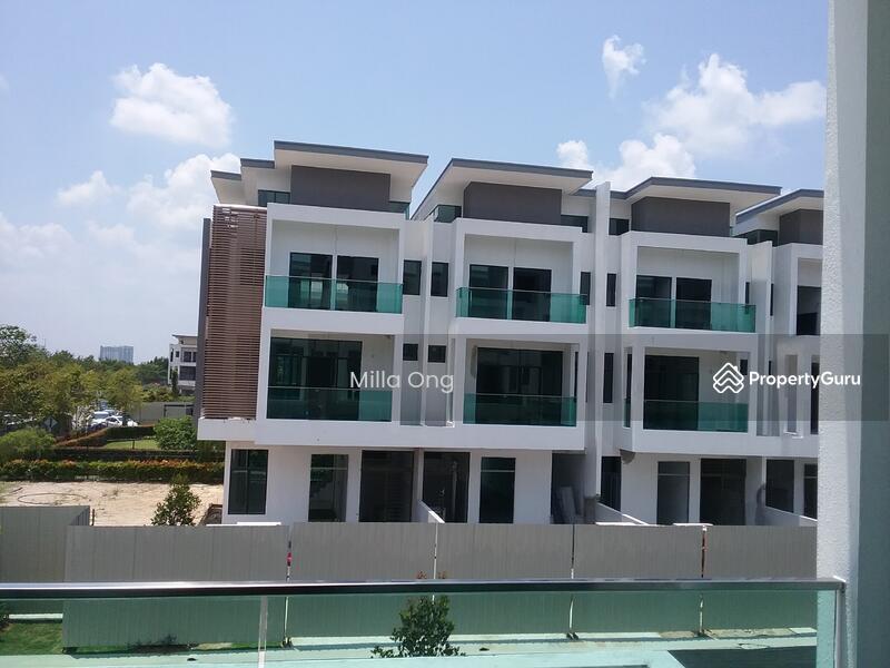 Grande & Xania 3 Storey Superlink Homes fully Furnished Puchong, Puchong South, Puchong