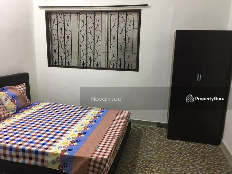 For Rent - Taman Iskandar Room Rent (near by CIQ)