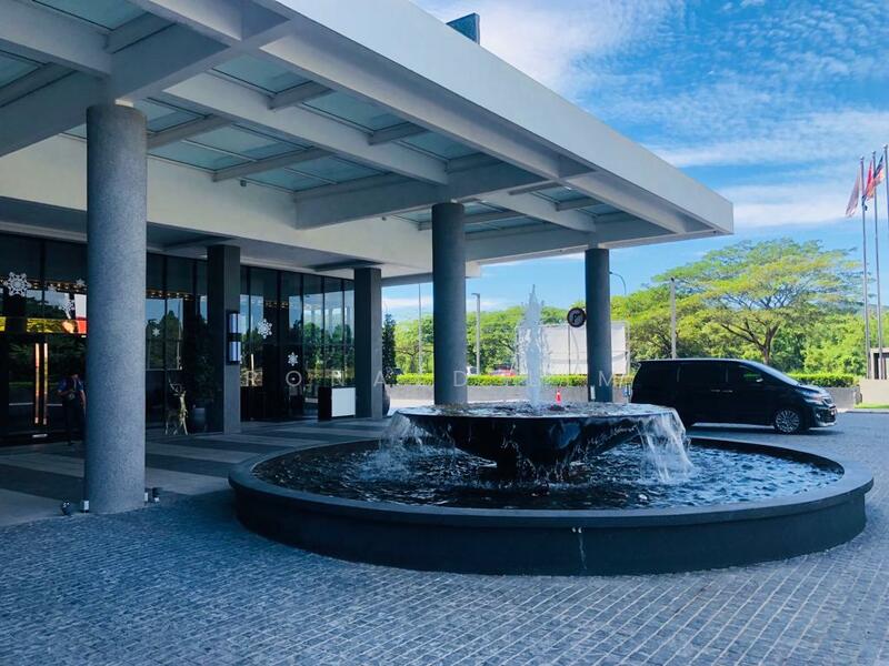 Untuk Dijual - Land for sale: Senai Commercial Land