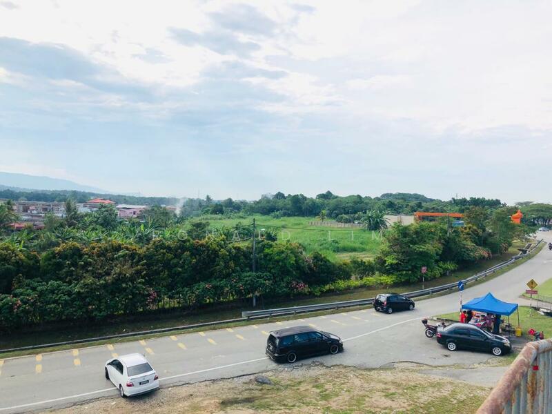 Untuk Dijual - Land for sale: Senai Commercial Land
