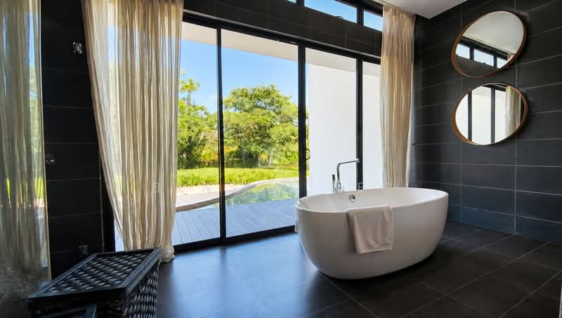 Bungalow for Sale in Leisure Farm (Gelang Patah) - Benson NEC - Bathroom - PropertyGuru.com.my