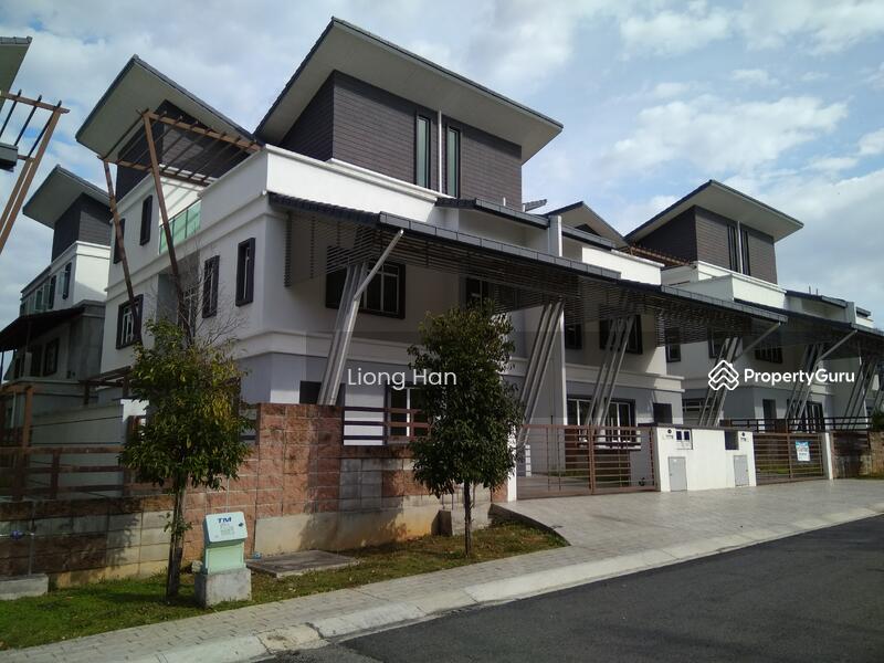 Rumah Berkembar untuk Dijual di Setia Alam (Selangor) - Liong Han - PropertyGuru.com.my