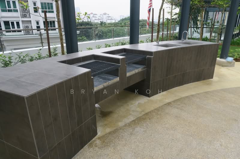 Servis Apartment untuk Dijual di V Residence 2 @ Sunway Velocity - Bryan Koh - PropertyGuru.com.my