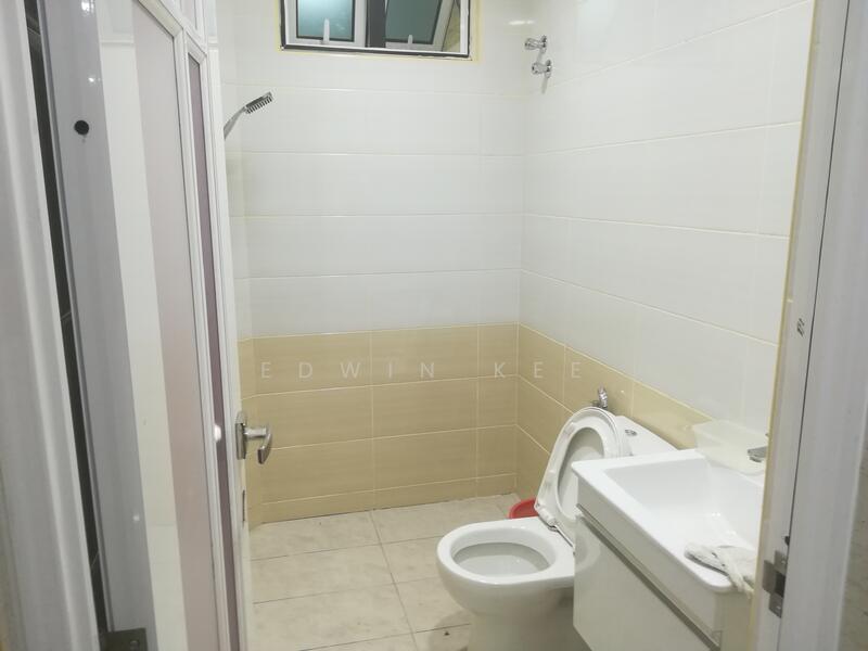 Untuk Dijual - 2 STOREY TERRACE ( SIZE : 30' X 70 ' ) @ TAMAN TANJUNG PHASE 3 LUKUT P. DICKSON ( FULLY RENOVATED )