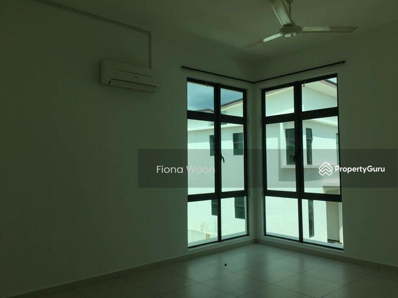Gated Big Land Bungalow Taman Vista Kirana,Ayer Keroh Melaka, Ayer Keroh, Melaka, 6 Bedrooms