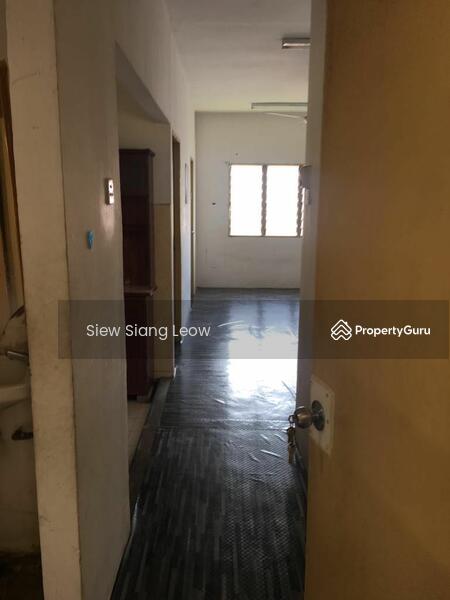Untuk Disewa - Flat PKNS Section 7