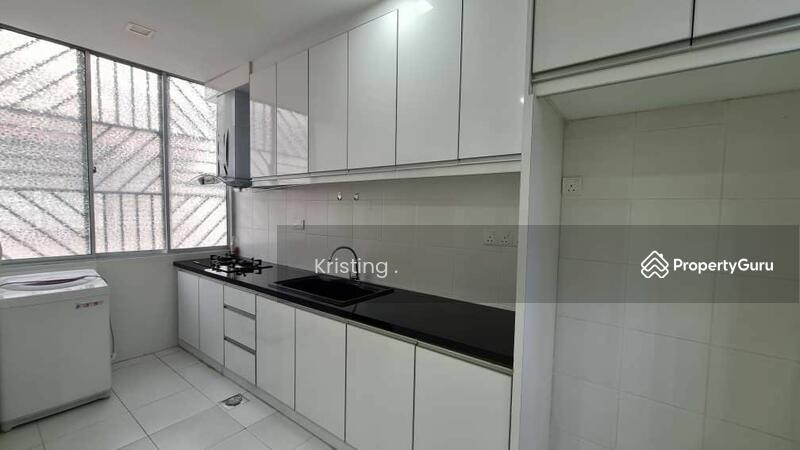 Townhouse for Sale in Bandar Saujana Putra (Tanjong Duabelas) - Kristing . - PropertyGuru.com.my