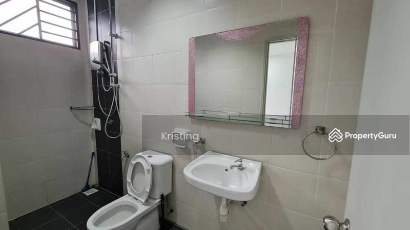 Townhouse for Sale in Bandar Saujana Putra (Tanjong Duabelas) - Kristing . - PropertyGuru.com.my