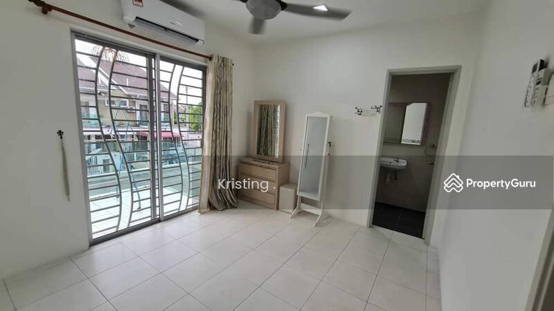 Townhouse for Sale in Bandar Saujana Putra (Tanjong Duabelas) - Kristing . - PropertyGuru.com.my