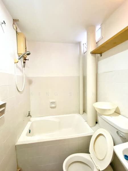 Condominium for Rent at Indah Bay Condominium - Weng Sern - Bathroom - PropertyGuru.com.my