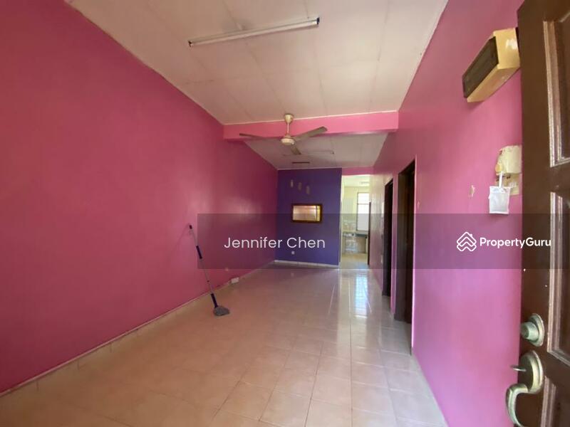 MRT Station 1 sty Taman dato demang house equine Lep seri kembangan