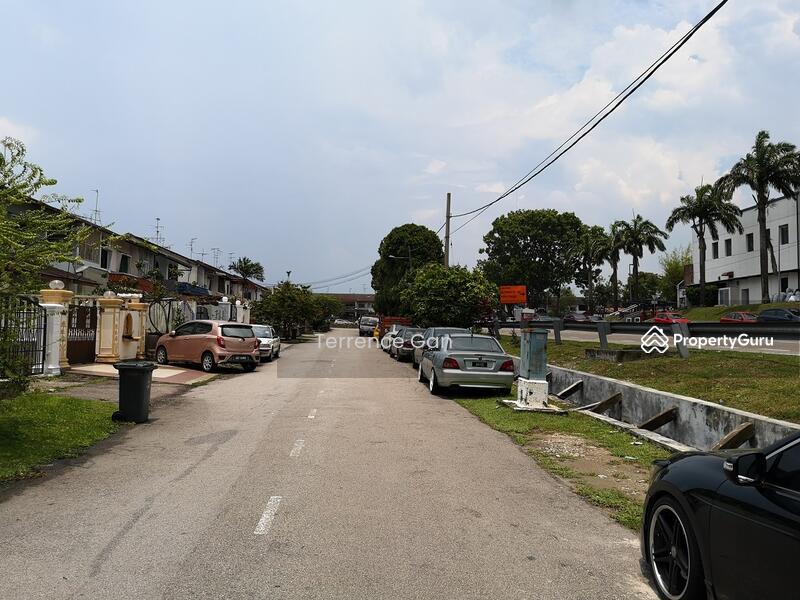 JOHOR JAYA JALAN BAKAWALI 2 OPPOSITE DAIMAN BOWLING CENTRE 2 STOREY