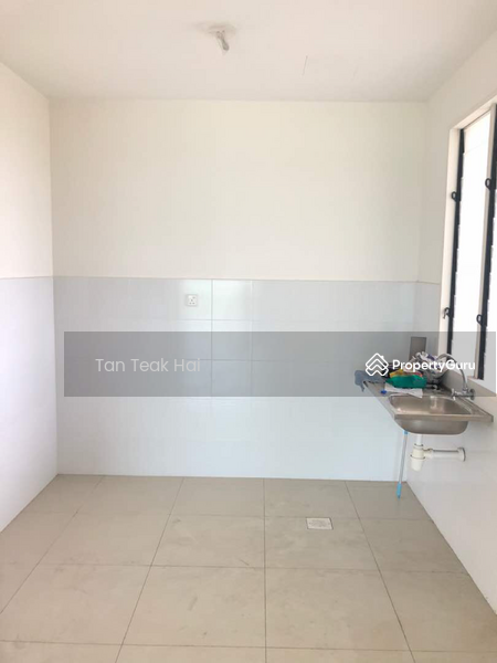 Apartment for Sale at Fairway Suites - Tan Teak Hai - KITCHEN - PropertyGuru.com.my