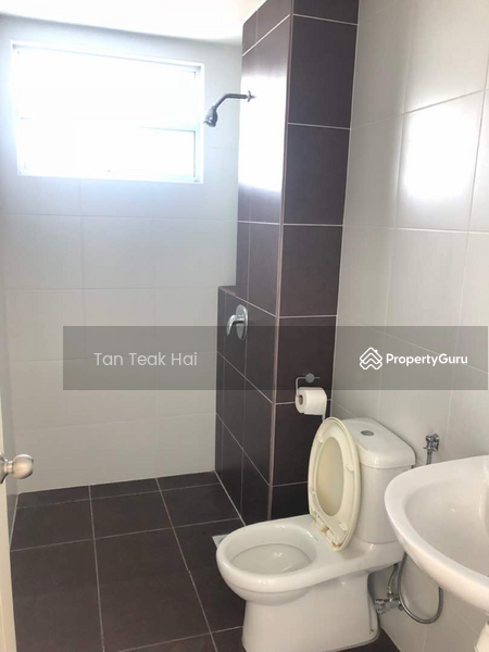 Apartment for Sale at Fairway Suites - Tan Teak Hai - MASTER BEDROOM - PropertyGuru.com.my