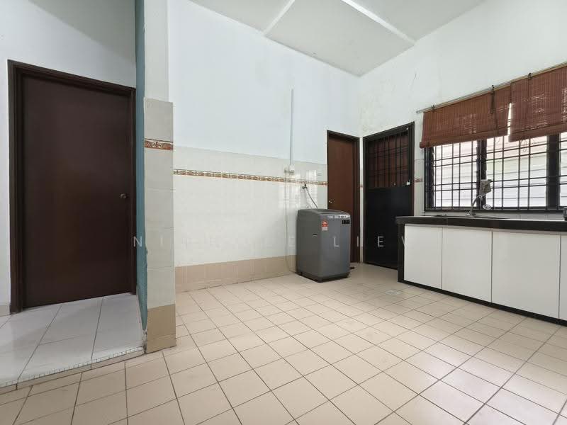 2-storey Terraced House for Rent in Bandar Puteri Klang (Klang) - Nichole Liew - Kitchen - PropertyGuru.com.my