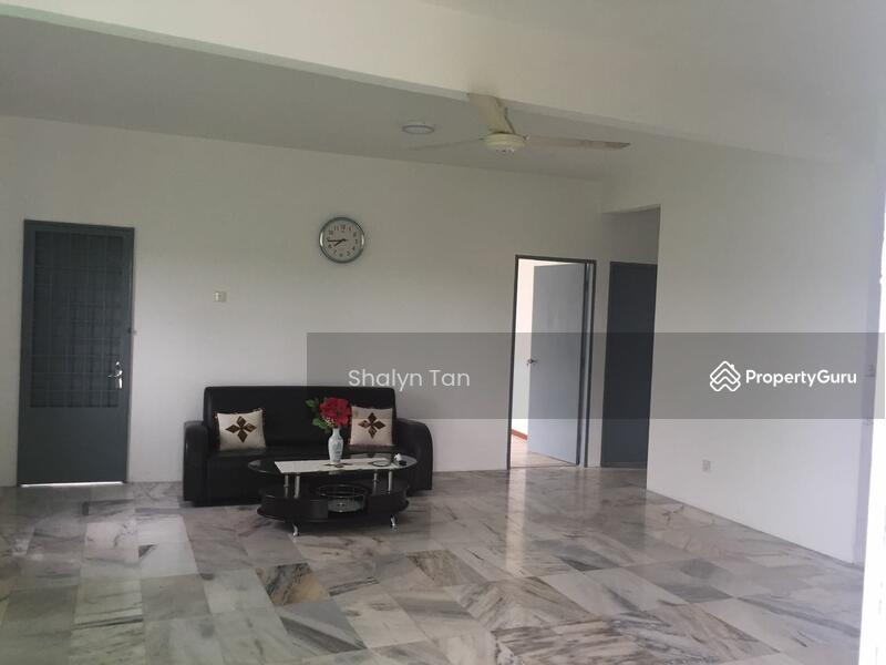 For Sale - Ujong Pasir