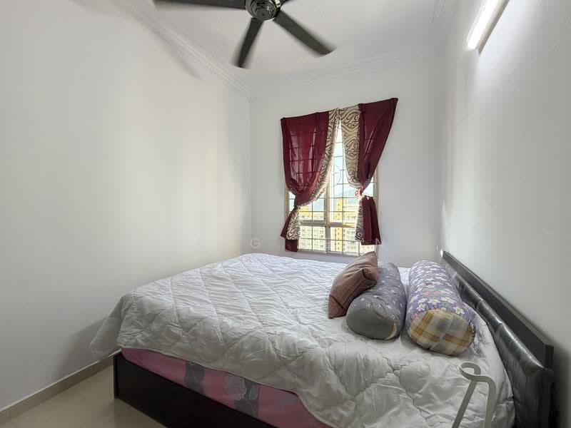 Kondominium untuk Disewa di Putra Place Condominium - Weng Sern - Bedroom - PropertyGuru.com.my