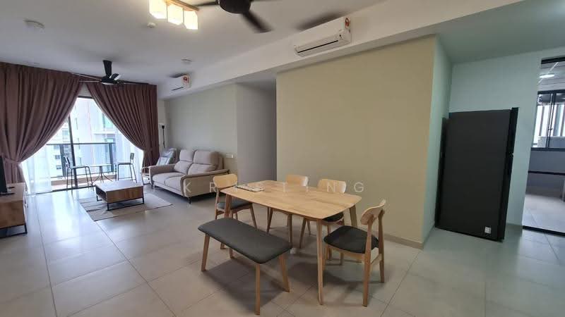 Kondominium untuk Dijual di Residensi Astrea - Kristing . - Living Room - PropertyGuru.com.my