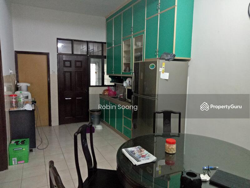 Untuk Dijual - Double Storey Terrace in Pertam Jaya, Ujong Pasir