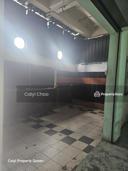Untuk Disewa - Ground floor of3 sty shop at Halaman permai at Meru to let