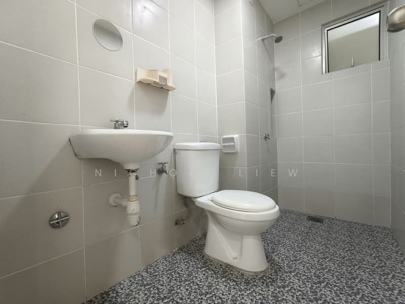 Pangsapuri untuk Disewa di Karisma @ Eco Majestic - Nichole Liew - Bathroom - PropertyGuru.com.my