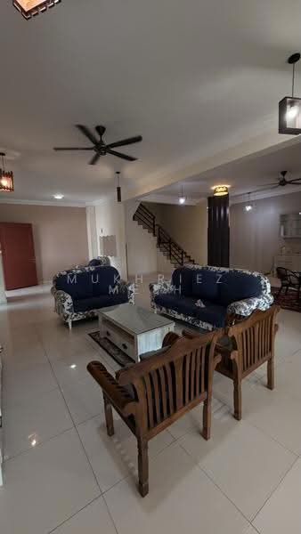 Semi-Detached House for Rent in Taman Mount Austin (Tebrau) - Mukhriez Mesh - Living Room - PropertyGuru.com.my
