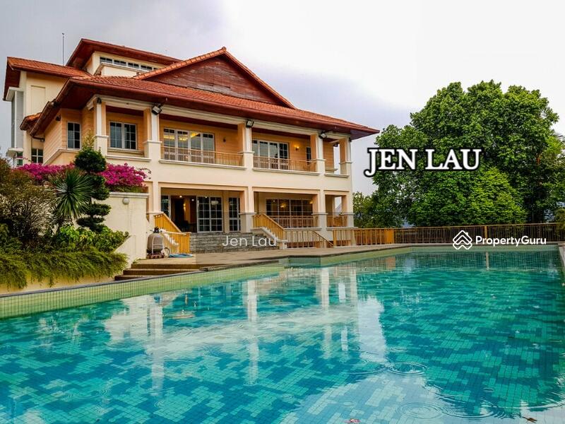 Untuk Dijual - Magnificent Bungalow With Beautiful Grand Pool And Huge Garden