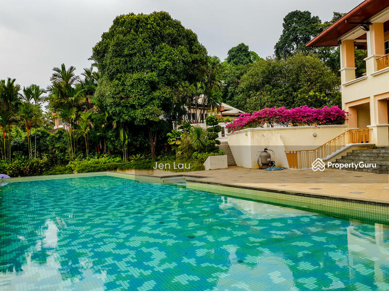 Untuk Dijual - Magnificent Bungalow With Beautiful Grand Pool And Huge Garden