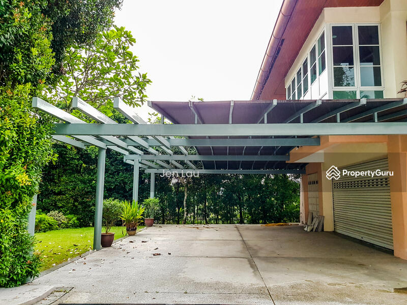 Untuk Dijual - Magnificent Bungalow With Beautiful Grand Pool And Huge Garden