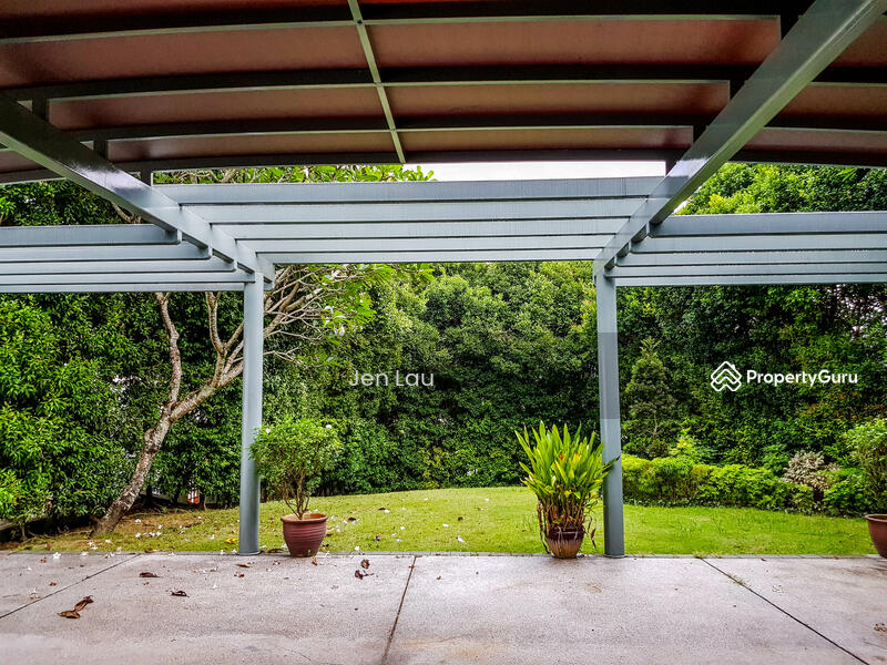 Untuk Dijual - Magnificent Bungalow With Beautiful Grand Pool And Huge Garden