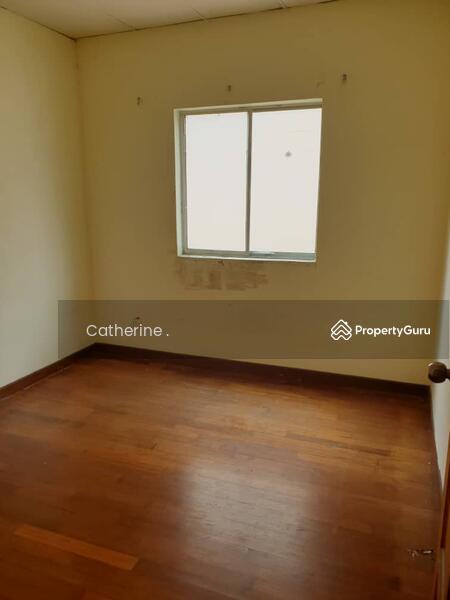 One of the room inside the property, suitable for office.