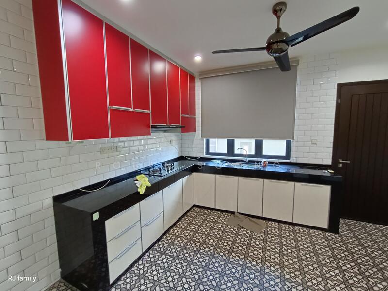 Untuk Dijual - 2.5 storey Link House "The Tropicana @ Taman Sentosa" in Bukit Baru for Sale