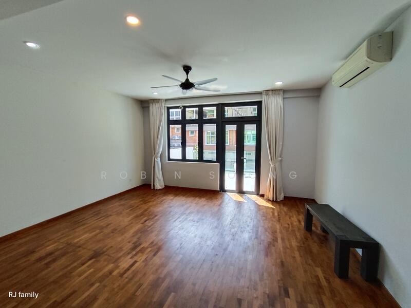 Untuk Dijual - 2.5 storey Link House "The Tropicana @ Taman Sentosa" in Bukit Baru for Sale