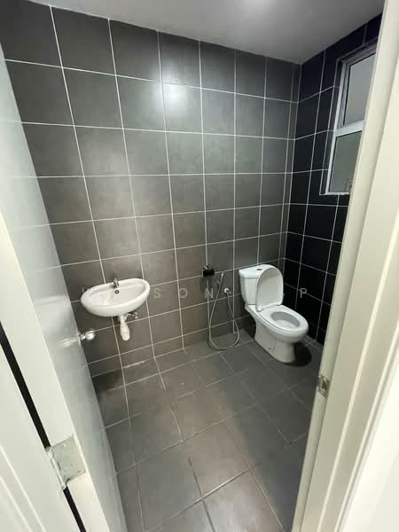 Servis Apartment untuk Disewa di The Zizz @ Damansara North - Wilson Yap - Bathroom - PropertyGuru.com.my