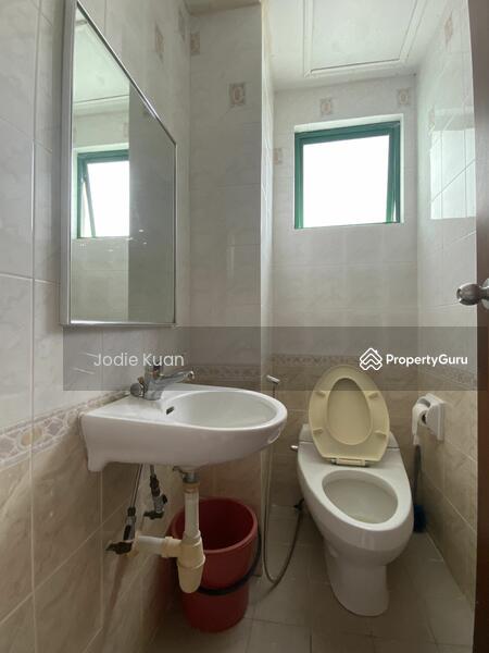 Sharing Bathroom 
