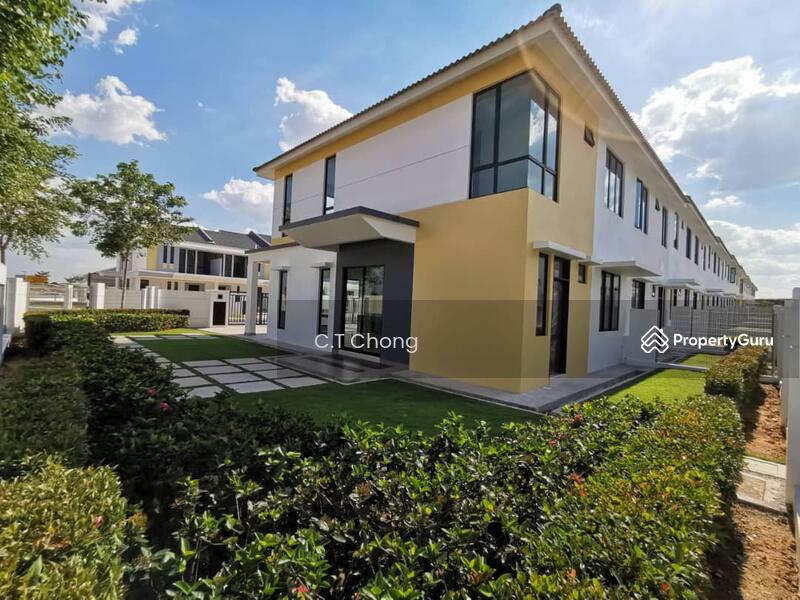 Taman Mount Austin, Mount Austin, Johor Bahru, Johor, 4 Bedrooms, 1711