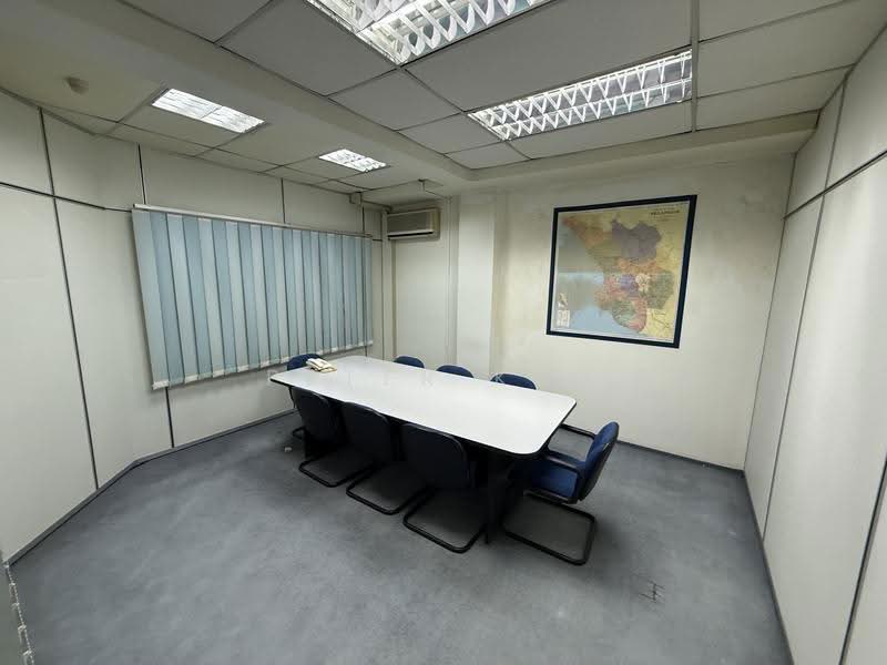 Office for Sale in Taman Mayang (Petaling Jaya) - Peter Kok - Meeting Room - PropertyGuru.com.my